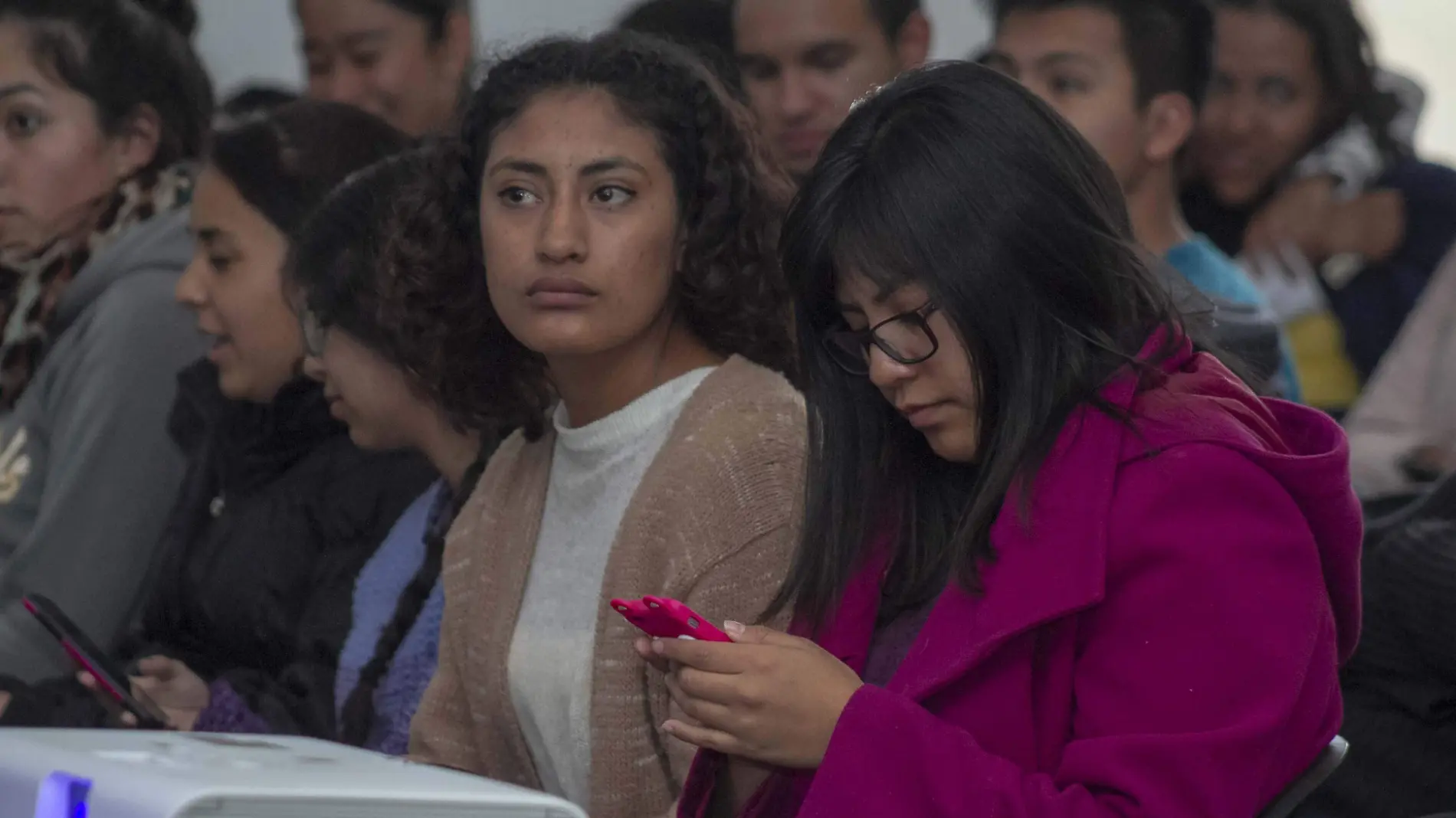 Buscan que los jóvenes queretanos hagan buen uso de las redes sociales.